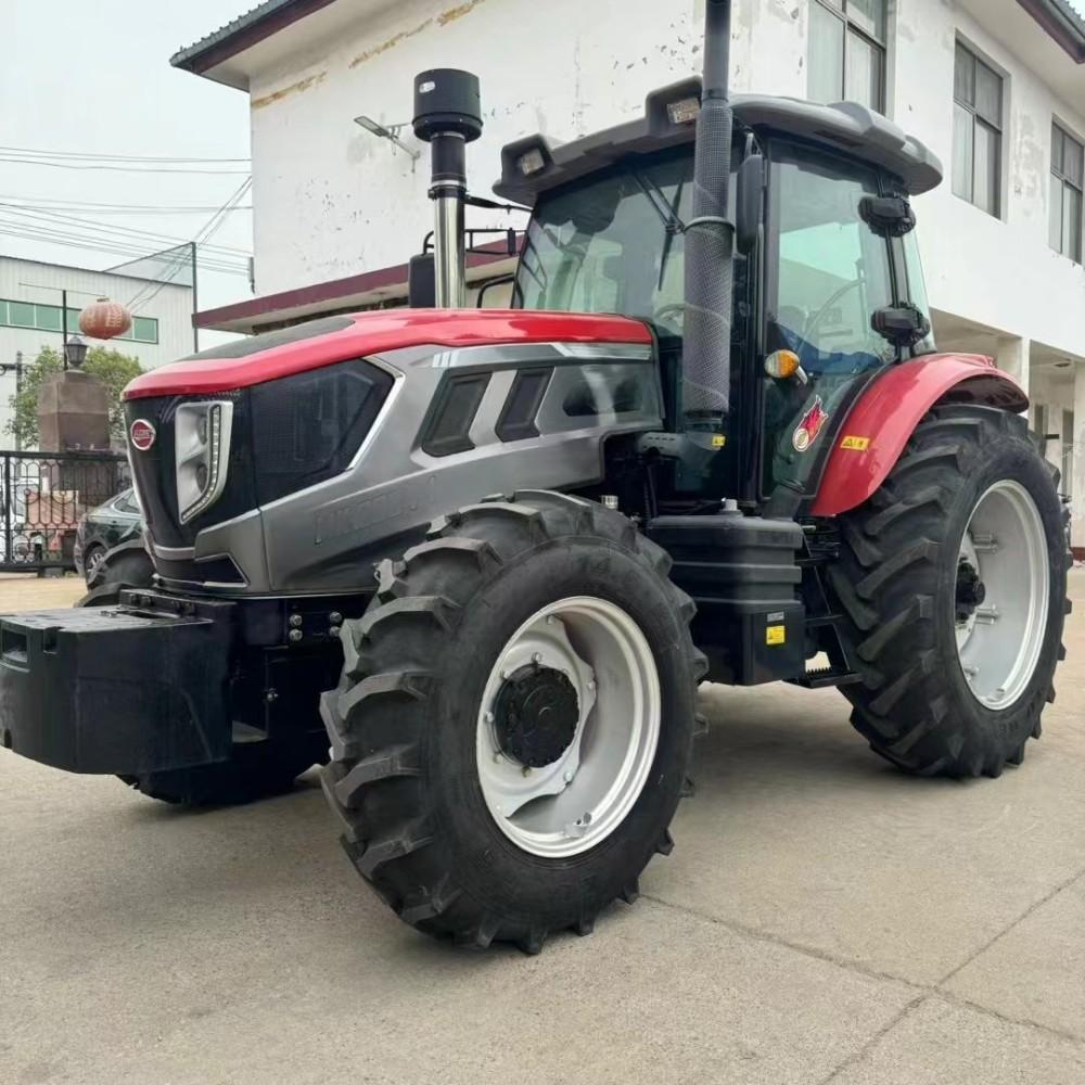 130HP Wheel Tractor Equipped With Air Conditioning