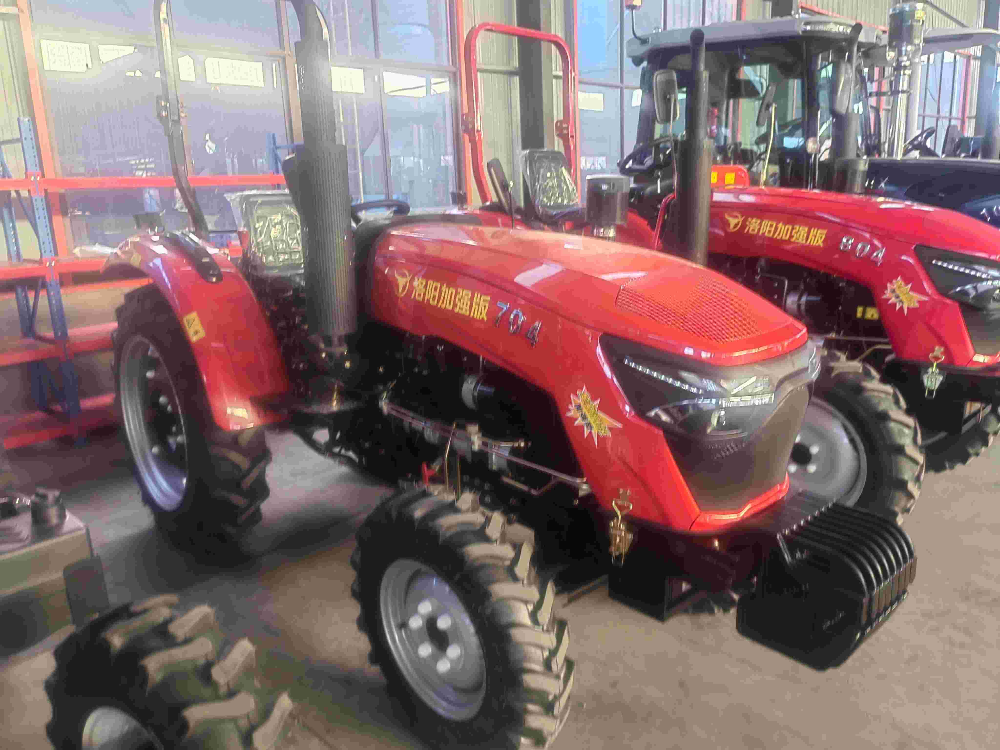 200HP Large Wheeled Tractor