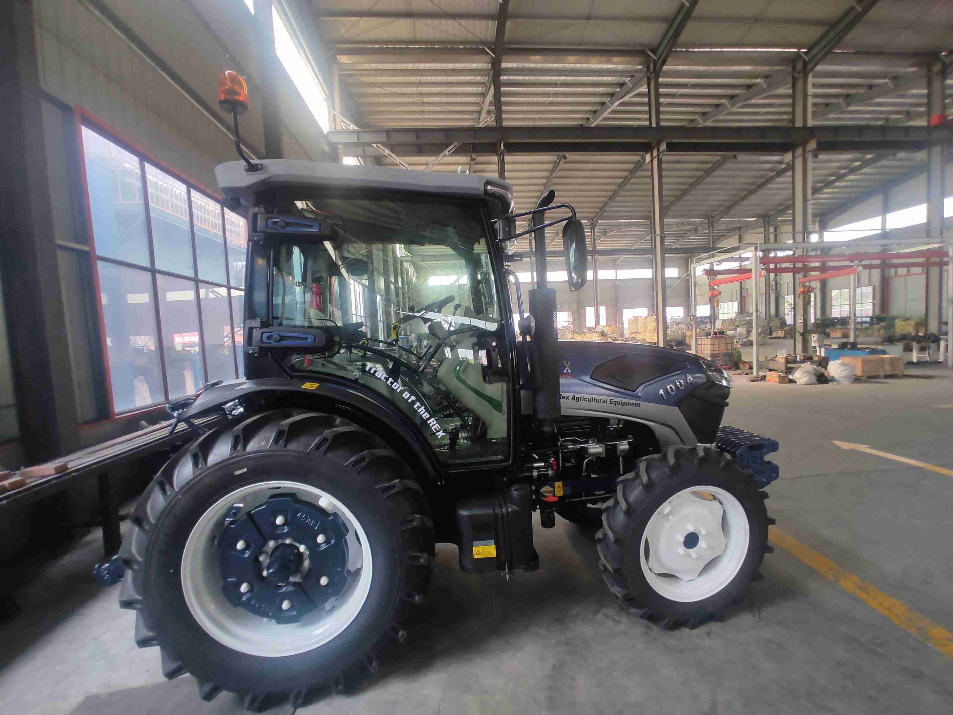 4×4 200HP Large Wheel Tractor